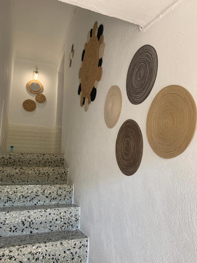 Hostal Casa Enric , Con Zona Infantil, Piscina Y Parking Privado Deltebre Exterior foto