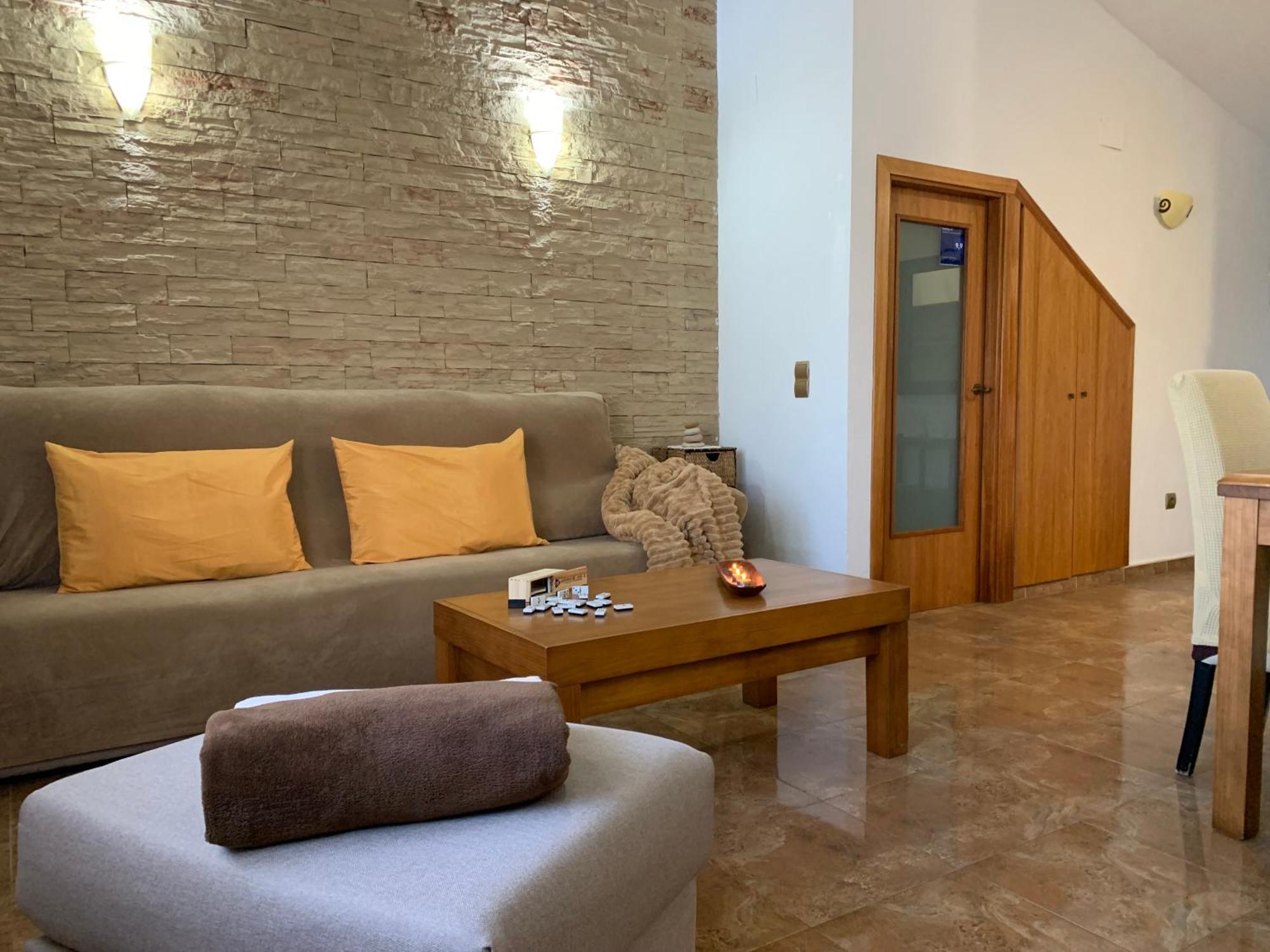 Hostal Casa Enric , Con Zona Infantil, Piscina Y Parking Privado Deltebre Exterior foto