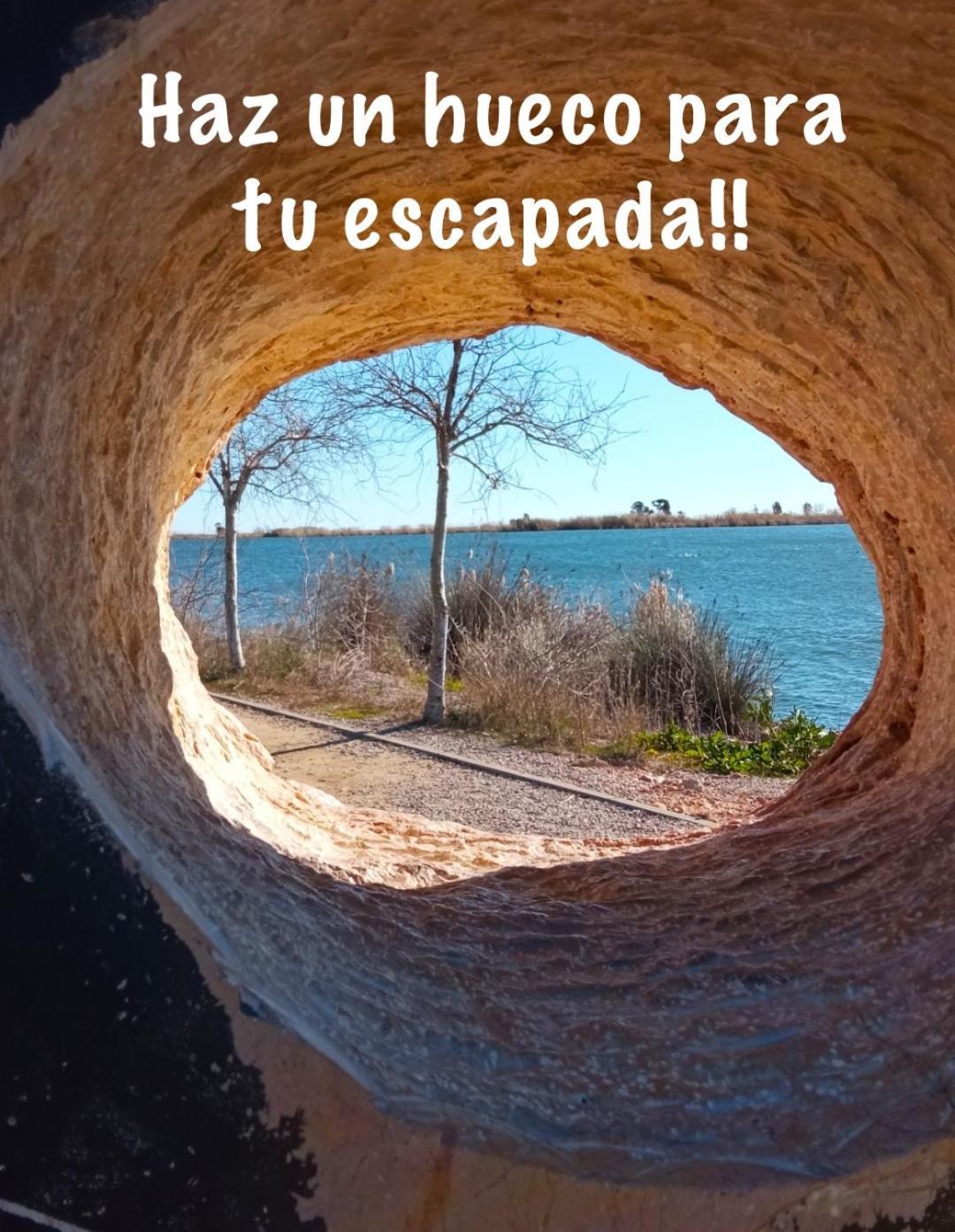 Hostal Casa Enric , Con Zona Infantil, Piscina Y Parking Privado Deltebre Exterior foto