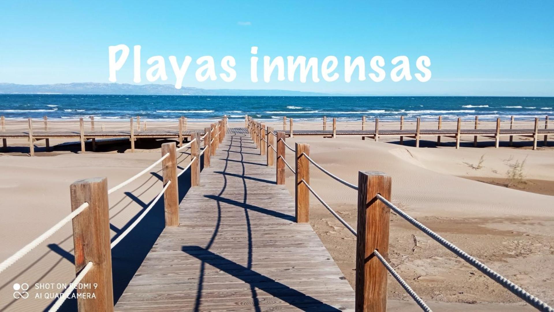 Hostal Casa Enric , Con Zona Infantil, Piscina Y Parking Privado Deltebre Exterior foto