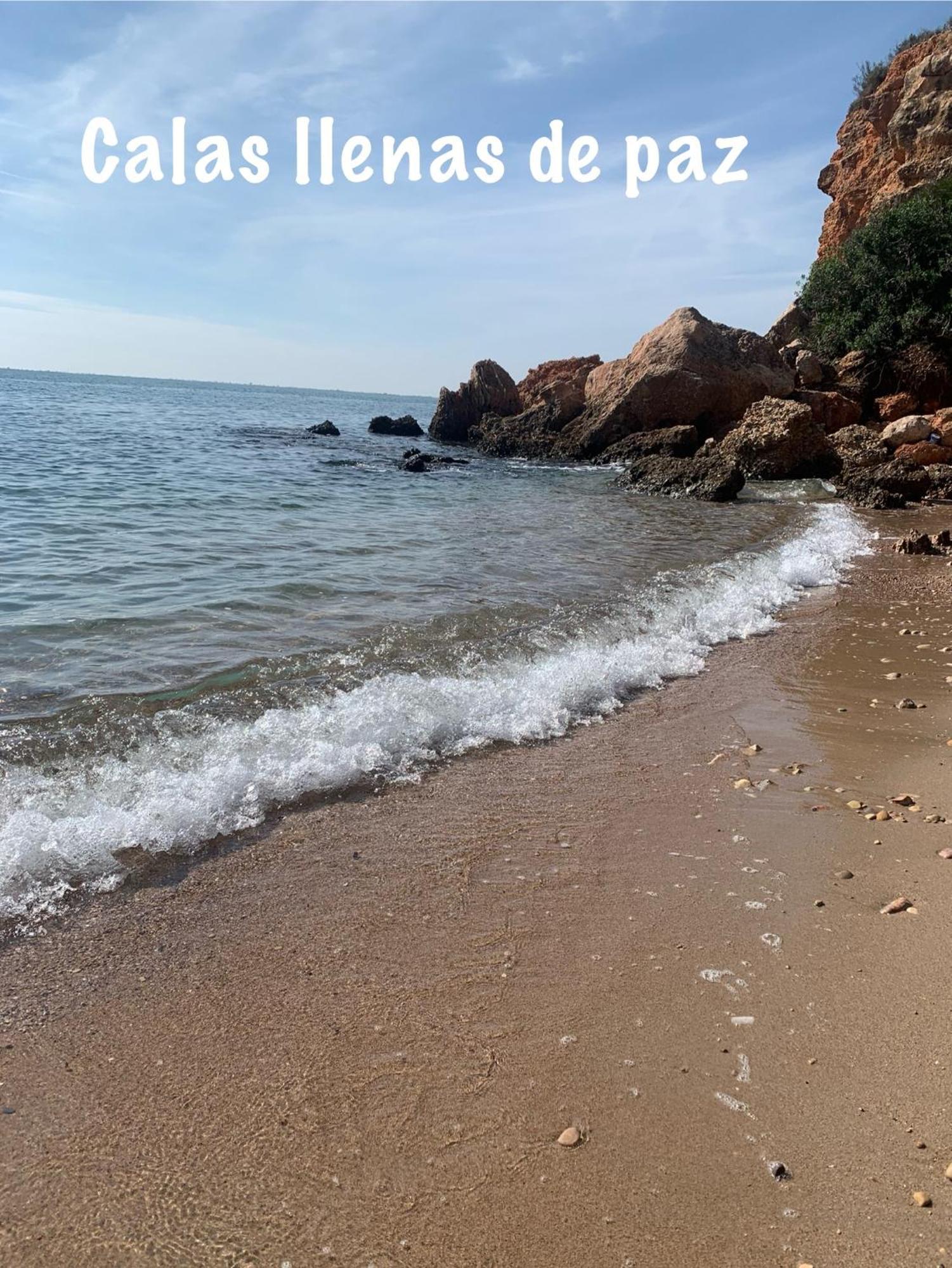 Hostal Casa Enric , Con Zona Infantil, Piscina Y Parking Privado Deltebre Exterior foto