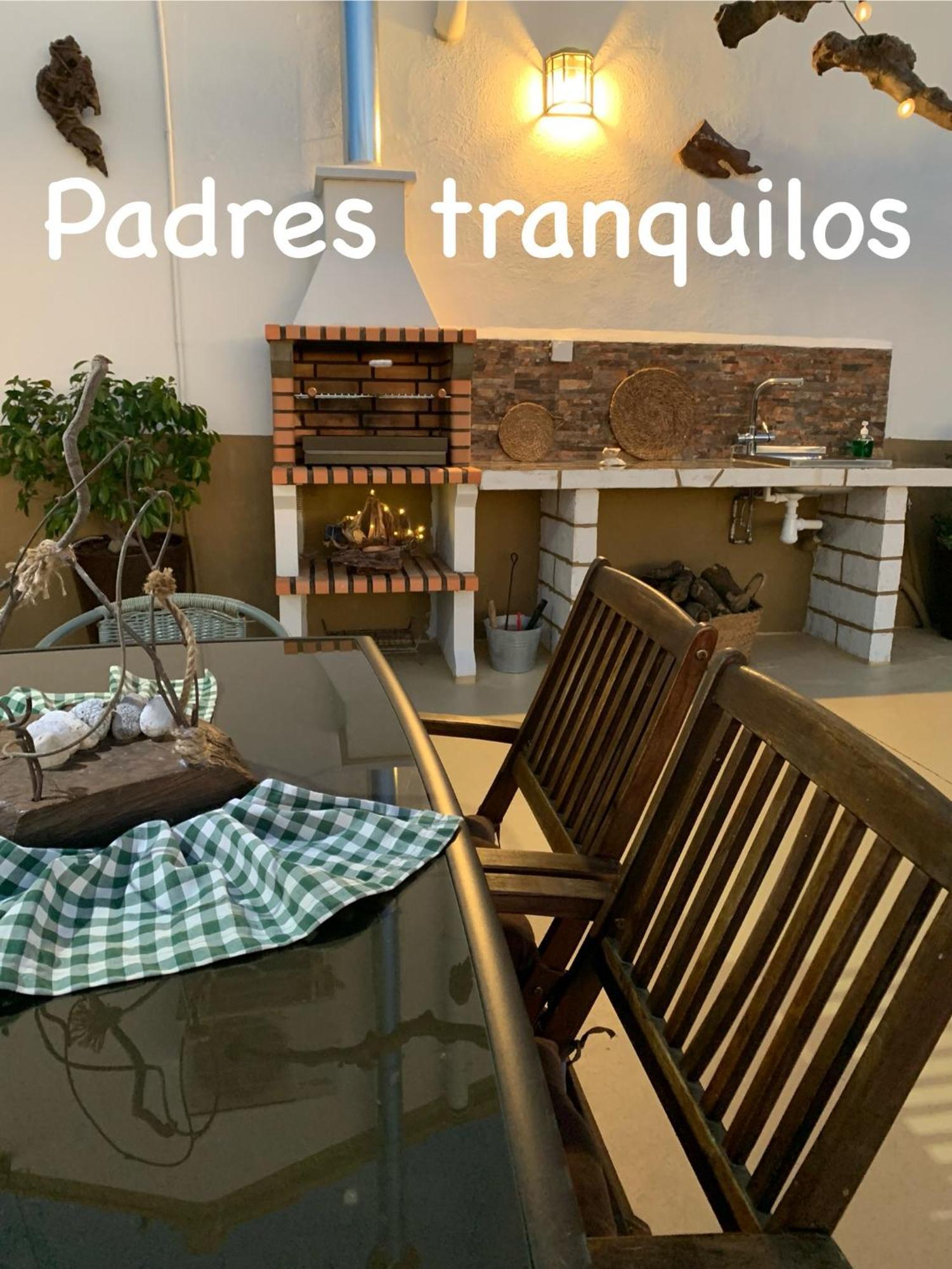 Hostal Casa Enric , Con Zona Infantil, Piscina Y Parking Privado Deltebre Exterior foto