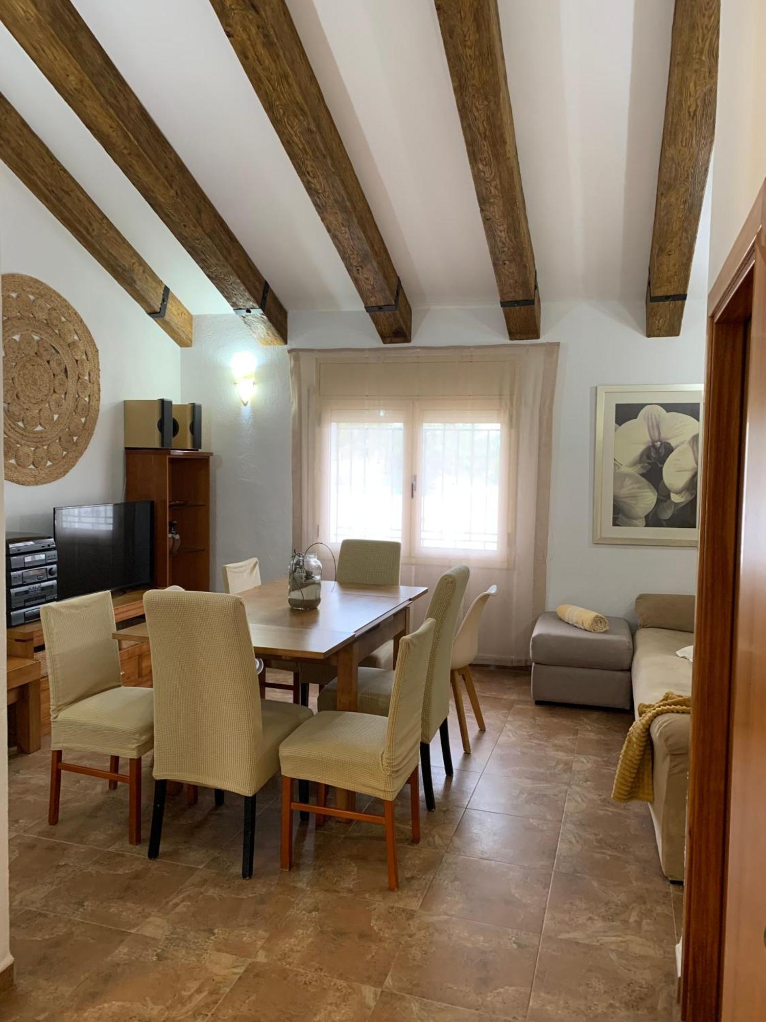 Hostal Casa Enric , Con Zona Infantil, Piscina Y Parking Privado Deltebre Exterior foto