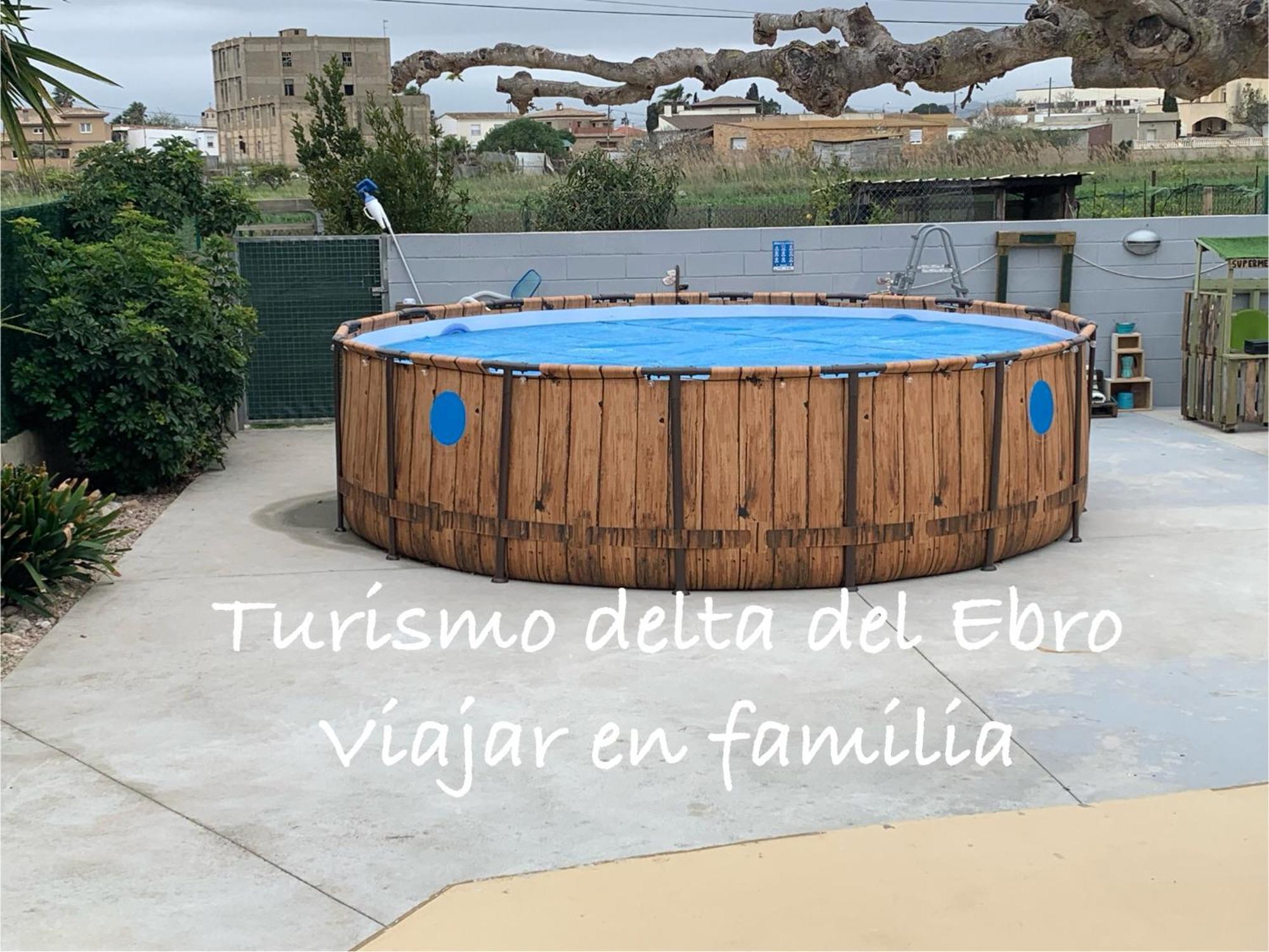 Hostal Casa Enric , Con Zona Infantil, Piscina Y Parking Privado Deltebre Exterior foto